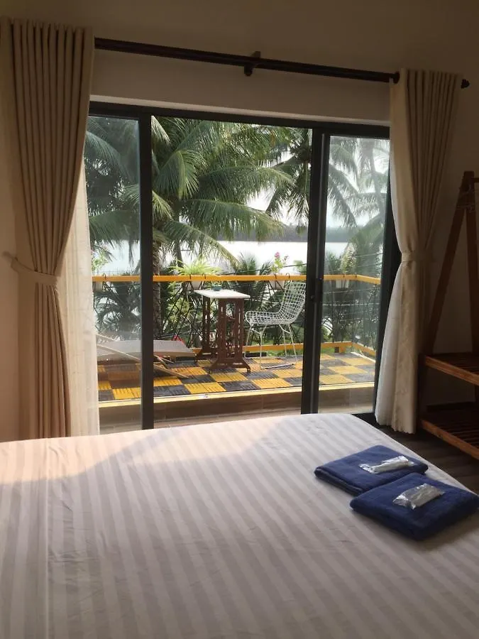 Coral Riverside Homestay & Hostel Hoi An