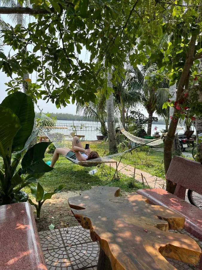 Coral Riverside Homestay & Hostel Hoi An
