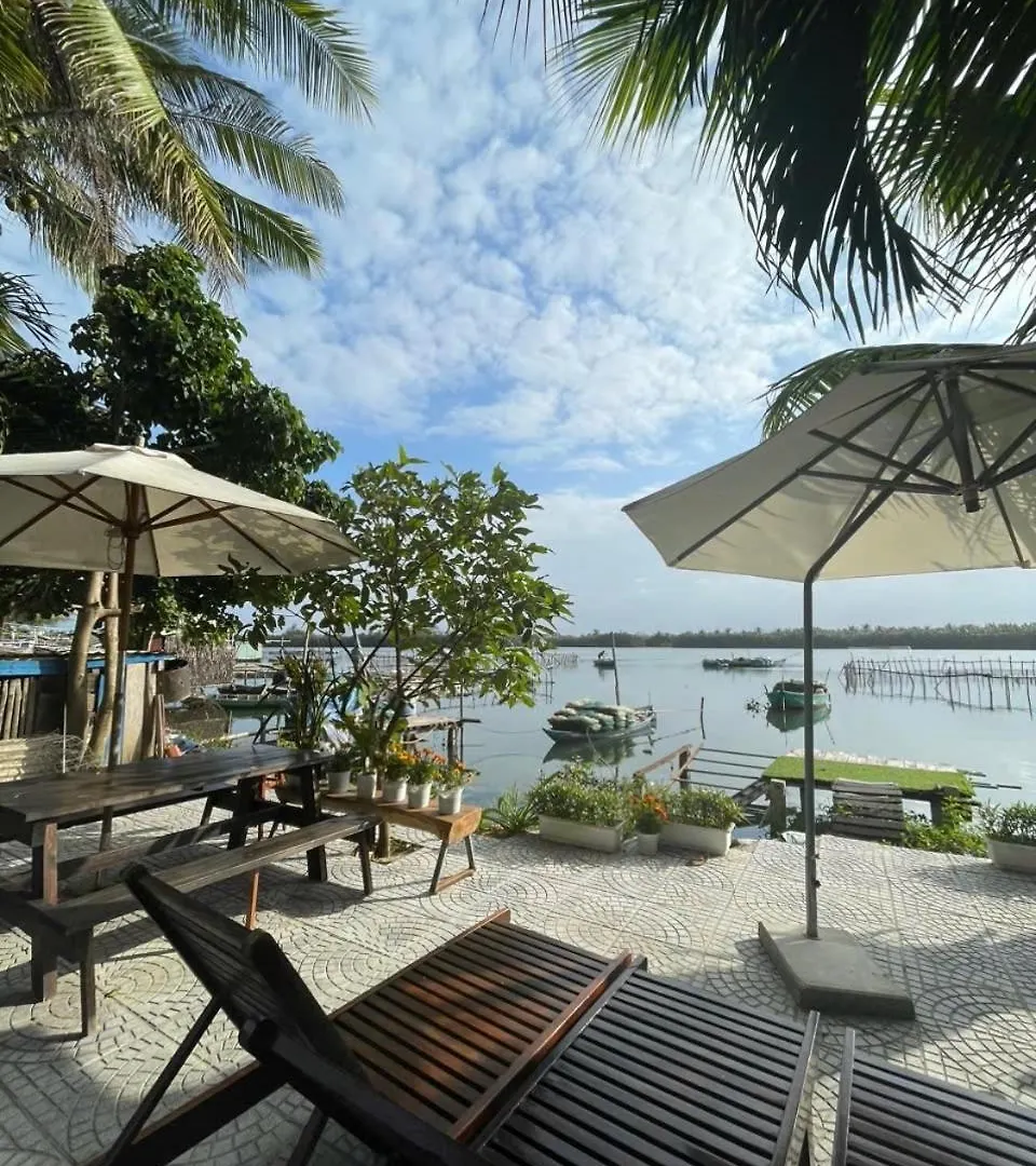 Coral Riverside Homestay & Hostel Hoi An 0*,  Vietnam