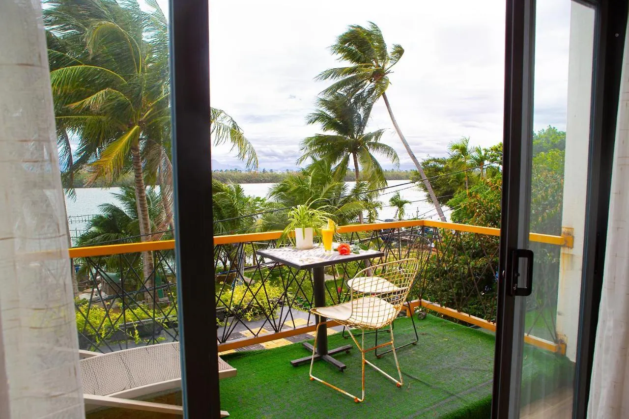 Coral Riverside Homestay & Hostel Χόι Αν