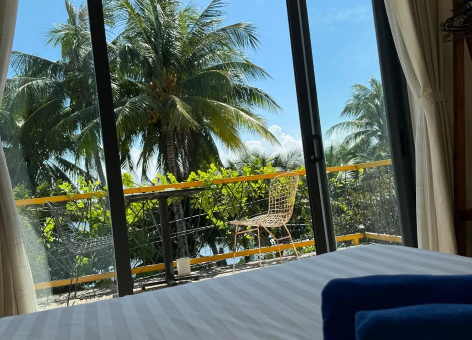 Coral Riverside Homestay & Hostel Χόι Αν